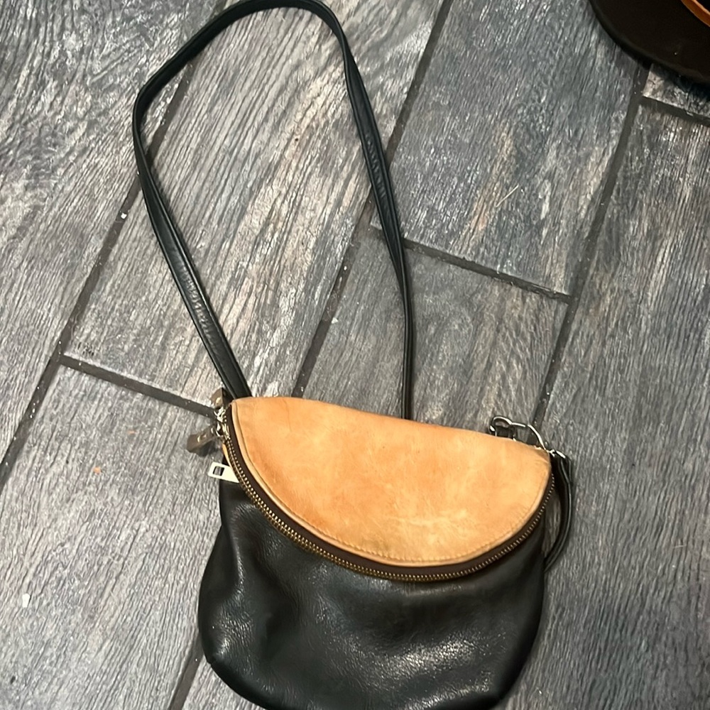 Black/tan crossbody bag